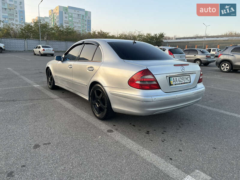 Седан Mercedes-Benz E-Class 2002 в Харькове