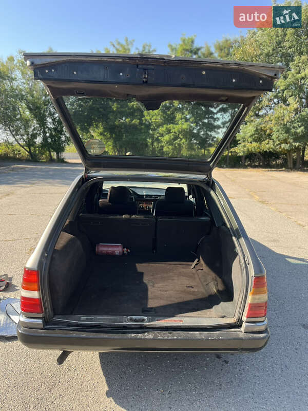 Універсал Mercedes-Benz E-Class 1991 в Лубнах фото 13 Універсал Mercedes-Benz E-Class 1991 в Лубнах