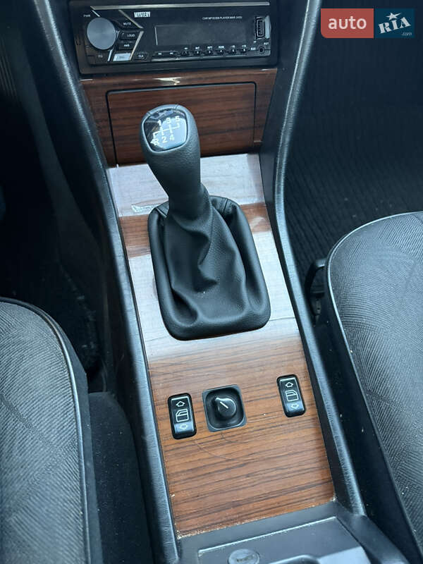 Седан Mercedes-Benz E-Class 1995 в Києві