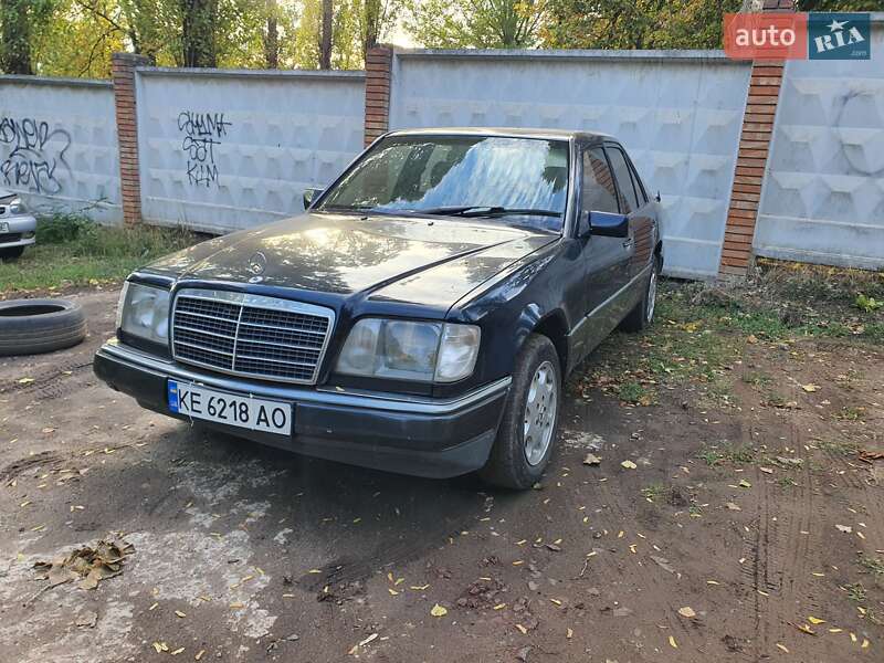 Mercedes-Benz E-Class 1995 Mercedes-Benz E-Class 1995