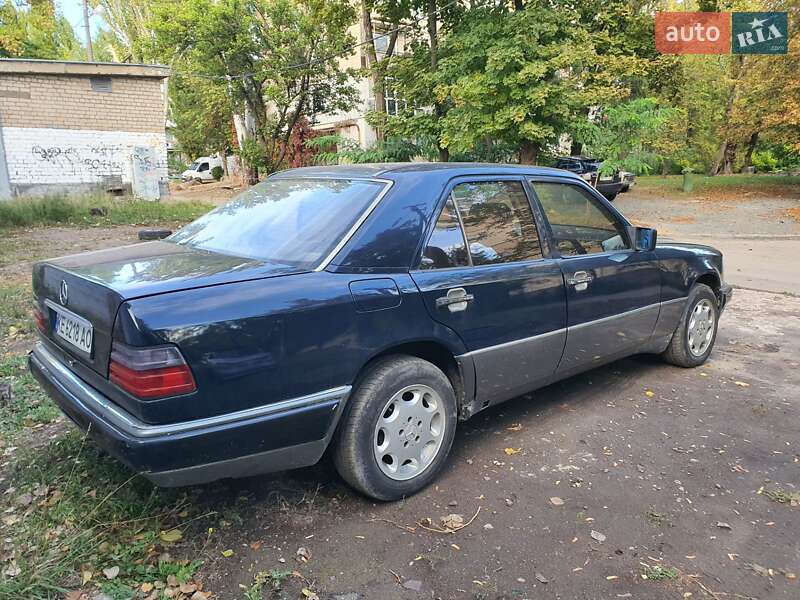 Седан Mercedes-Benz E-Class 1995 в Кривому Розі фото 4 Седан Mercedes-Benz E-Class 1995 в Кривому Розі