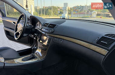 Седан Mercedes-Benz E-Class 2007 в  фото 22 Седан Mercedes-Benz E-Class 2007 в