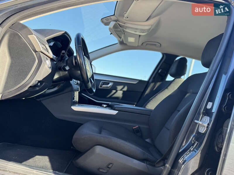 Седан Mercedes-Benz E-Class 2012 в Львові фото 26 Седан Mercedes-Benz E-Class 2012 в Львові