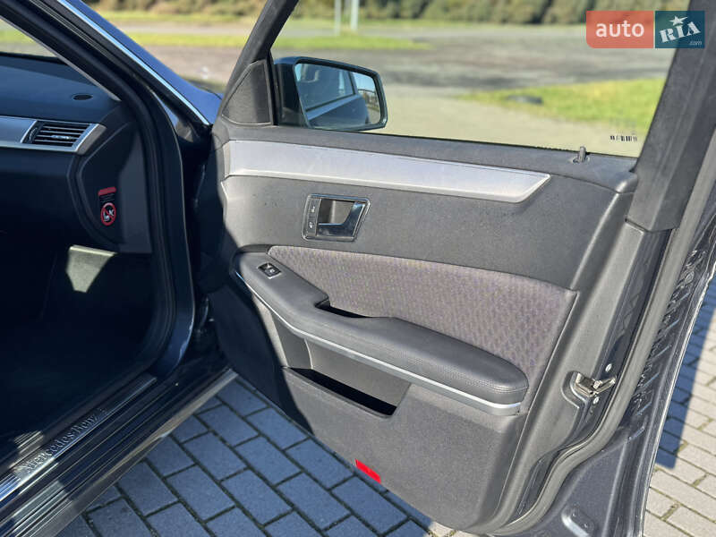 Седан Mercedes-Benz E-Class 2012 в Львові фото 33 Седан Mercedes-Benz E-Class 2012 в Львові