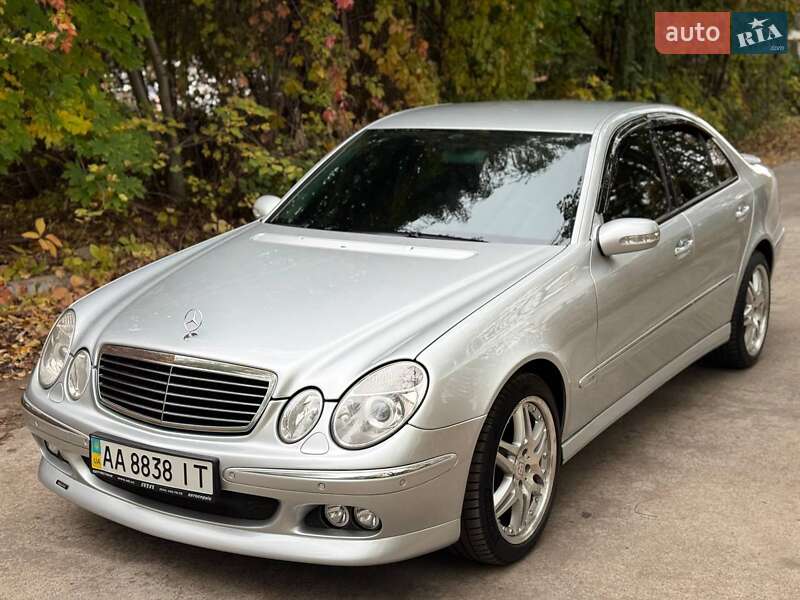 Mercedes-Benz E-Class 2005