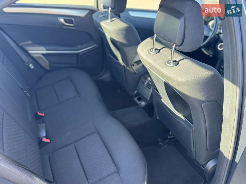 Седан Mercedes-Benz E-Class 2012 в Львові фото 41 Седан Mercedes-Benz E-Class 2012 в Львові