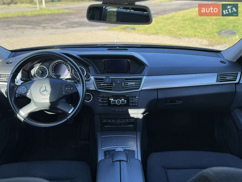 Седан Mercedes-Benz E-Class 2012 в Львові фото 43 Седан Mercedes-Benz E-Class 2012 в Львові