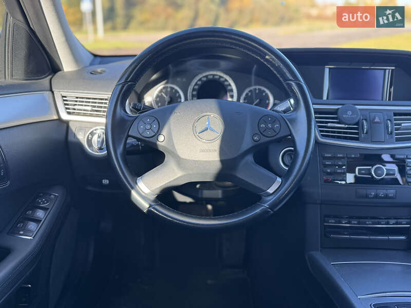 Седан Mercedes-Benz E-Class 2012 в Львові фото 44 Седан Mercedes-Benz E-Class 2012 в Львові
