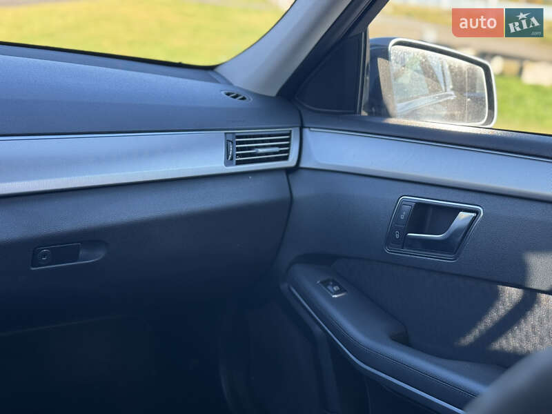 Седан Mercedes-Benz E-Class 2012 в Львові фото 48 Седан Mercedes-Benz E-Class 2012 в Львові