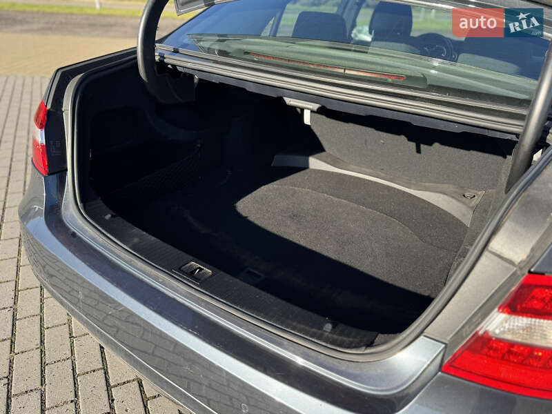 Седан Mercedes-Benz E-Class 2012 в Львові фото 51 Седан Mercedes-Benz E-Class 2012 в Львові