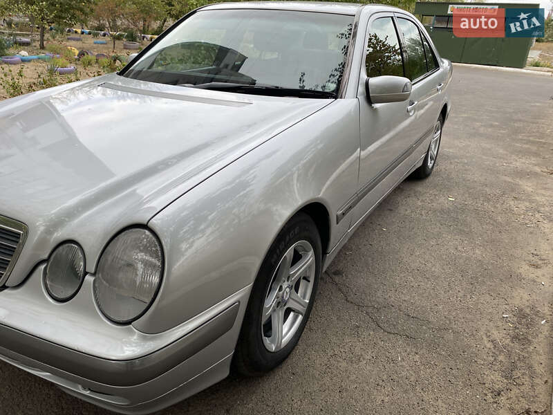Седан Mercedes-Benz E-Class 2000 в Белгороде-Днестровском фото 4 Седан Mercedes-Benz E-Class 2000 в Белгороде-Днестровском