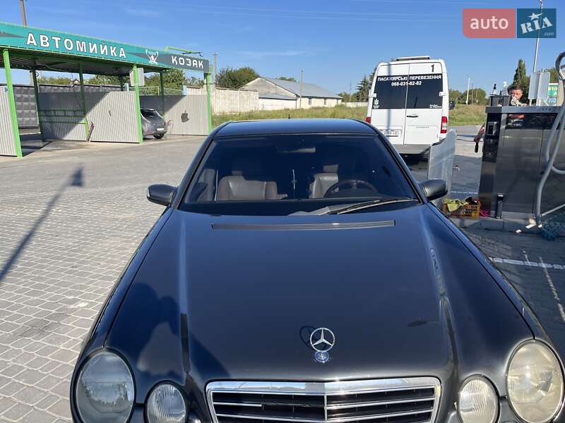 Седан Mercedes-Benz E-Class 2001 в Кам'янець-Подільському
