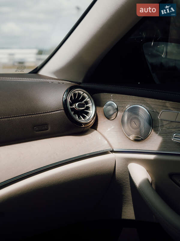 Купе Mercedes-Benz E-Class 2018 в Киеве фото 15 Купе Mercedes-Benz E-Class 2018 в Киеве