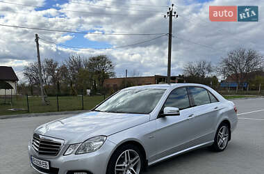 Седан Mercedes-Benz E-Class 2010 в Бершади