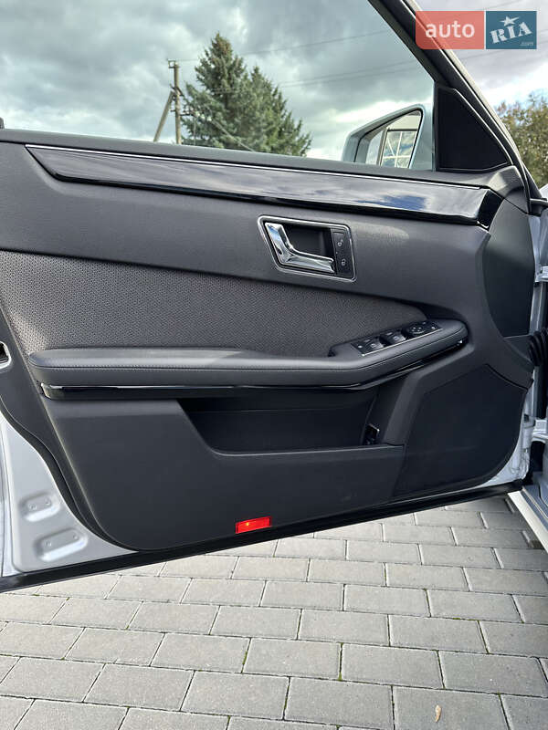 Седан Mercedes-Benz E-Class 2010 в Бершади фото 20 Седан Mercedes-Benz E-Class 2010 в Бершади