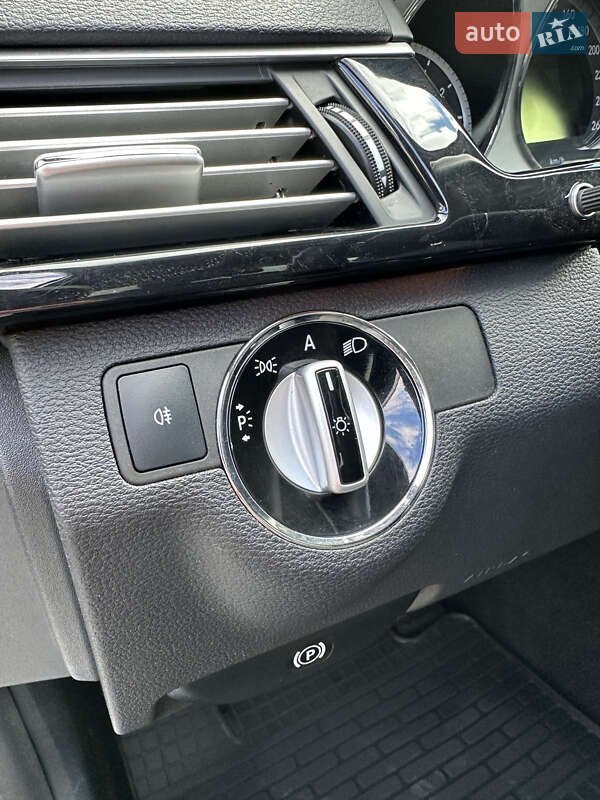 Седан Mercedes-Benz E-Class 2010 в Бершади фото 23 Седан Mercedes-Benz E-Class 2010 в Бершади