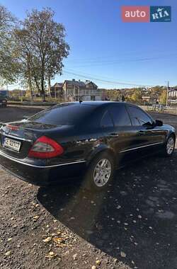 Седан Mercedes-Benz E-Class 2007 в Чернівцях