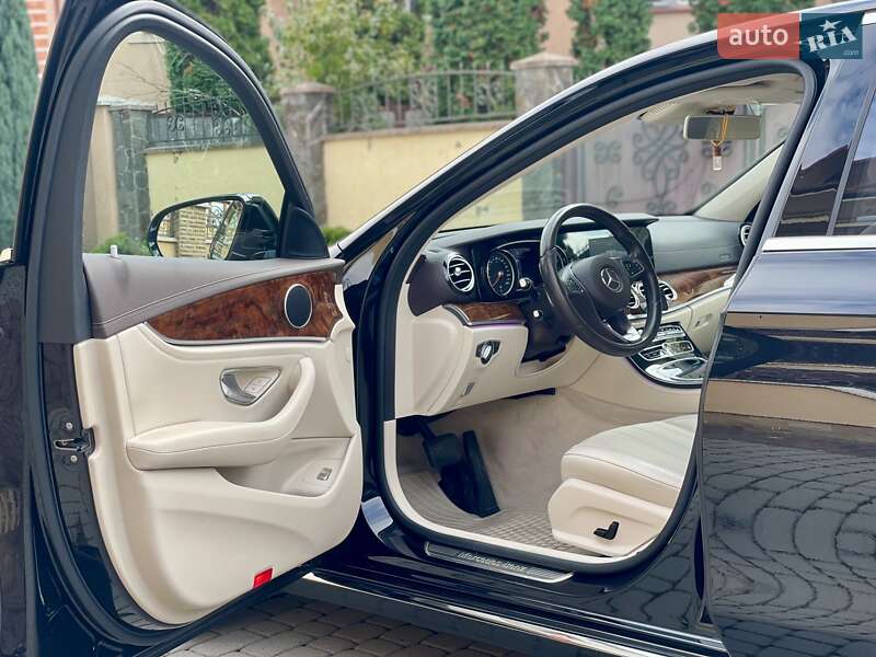 Седан Mercedes-Benz E-Class 2017 в Мукачевому фото 40 Седан Mercedes-Benz E-Class 2017 в Мукачевому