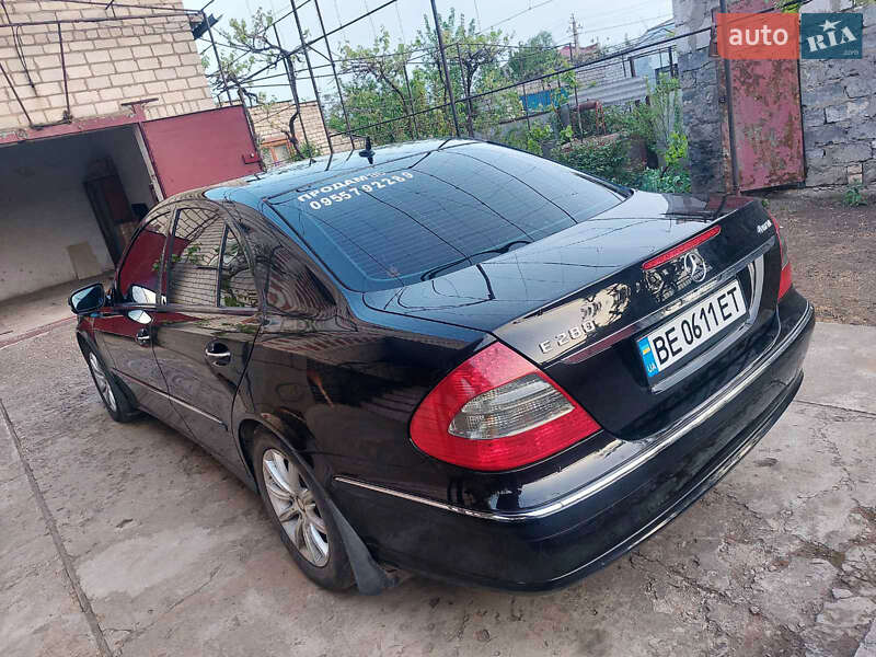 Седан Mercedes-Benz E-Class 2007 в Снигиревке