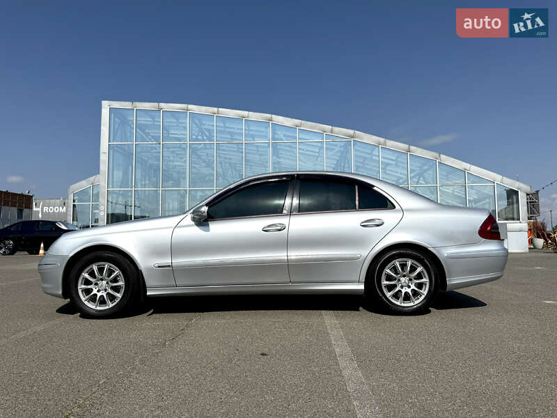 Седан Mercedes-Benz E-Class 2008 в Киеве