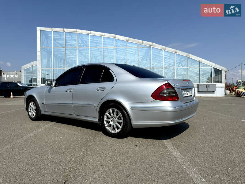 Седан Mercedes-Benz E-Class 2008 в Киеве