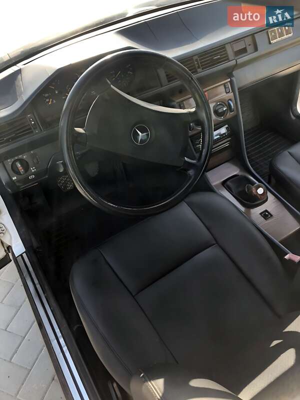 Седан Mercedes-Benz E-Class 1987 в Буштино фото 7 Седан Mercedes-Benz E-Class 1987 в Буштино