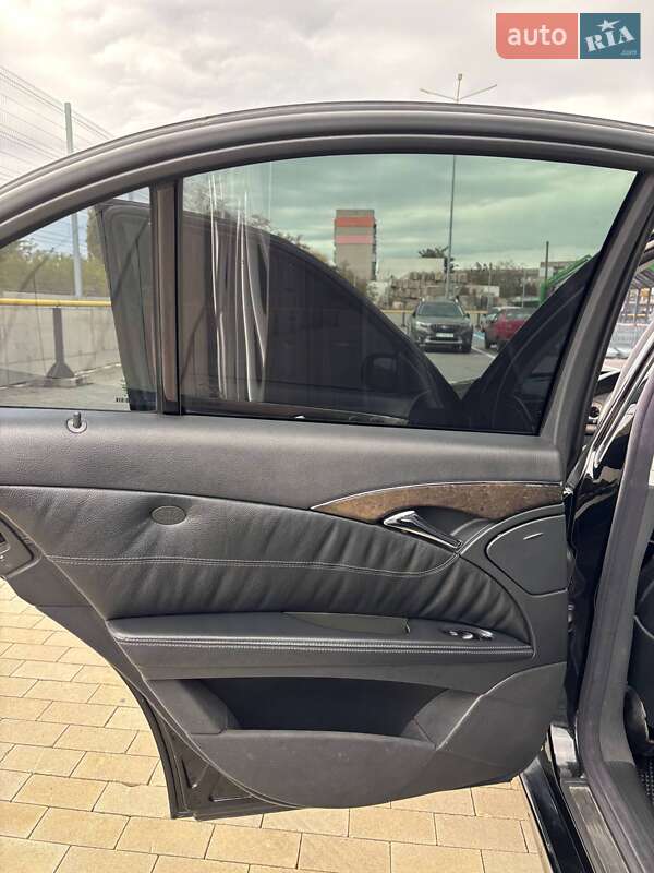 Седан Mercedes-Benz E-Class 2004 в Первомайске