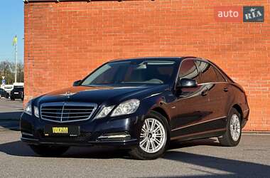 Седан Mercedes-Benz E-Class 2011 в Киеве