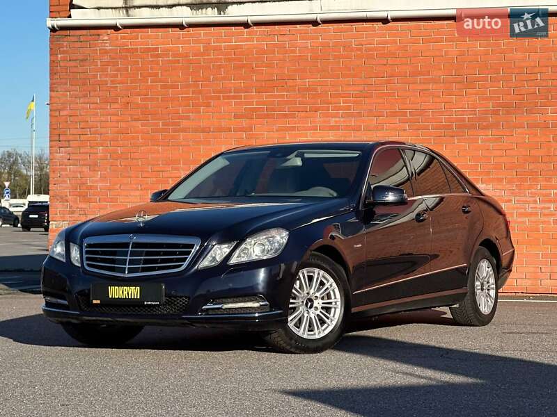 Mercedes-Benz E-Class 2011 Mercedes-Benz E-Class 2011