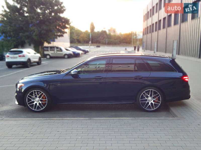 Универсал Mercedes-Benz E-Class 2018 в Киеве