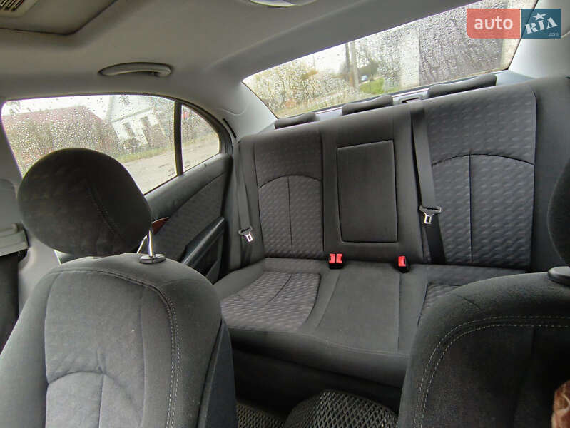 Седан Mercedes-Benz E-Class 2004 в Чернигове фото 14 Седан Mercedes-Benz E-Class 2004 в Чернигове
