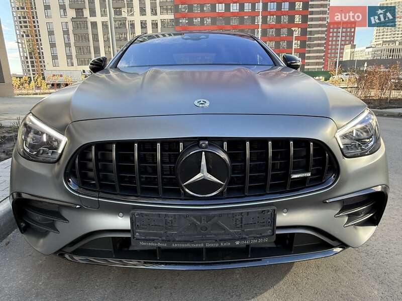 Mercedes-Benz E-Class 2022