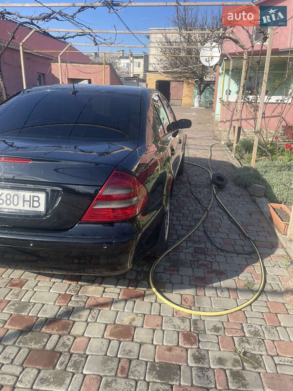 Седан Mercedes-Benz E-Class 2003 в Коблеве