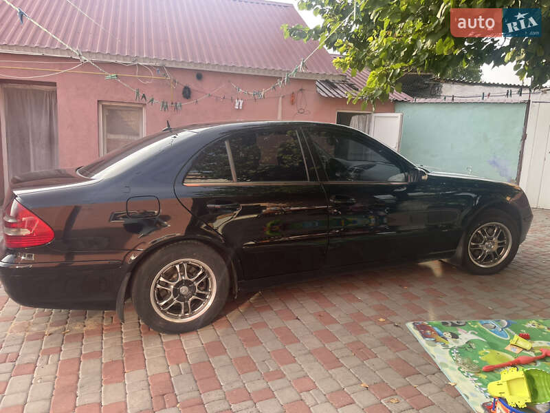 Седан Mercedes-Benz E-Class 2003 в Коблеве