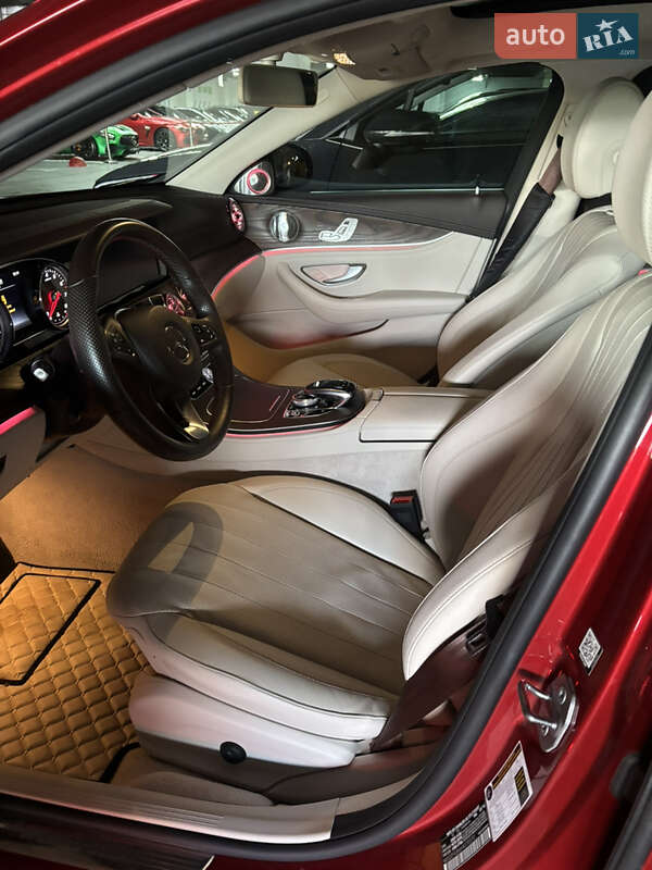 Седан Mercedes-Benz E-Class 2016 в Киеве