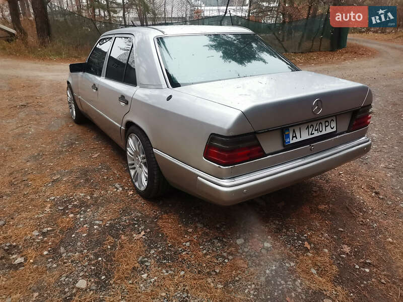 Mercedes-Benz E-Class 1992 Mercedes-Benz E-Class 1992