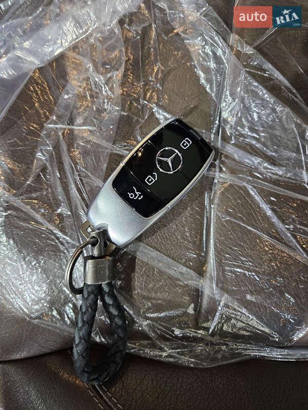 Седан Mercedes-Benz E-Class 2017 в Львові