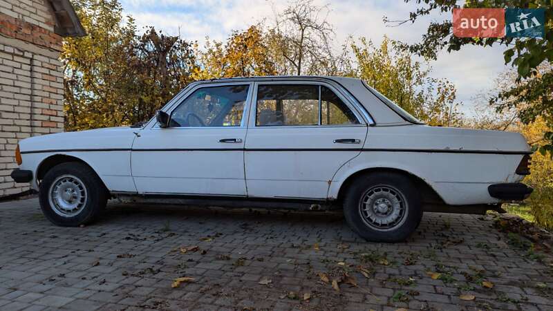 Універсал Mercedes-Benz E-Class 1983 в Луцьку фото 5 Універсал Mercedes-Benz E-Class 1983 в Луцьку