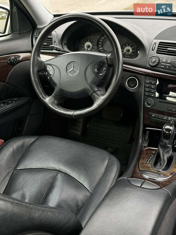 Седан Mercedes-Benz E-Class 2005 в Львове фото 16 Седан Mercedes-Benz E-Class 2005 в Львове