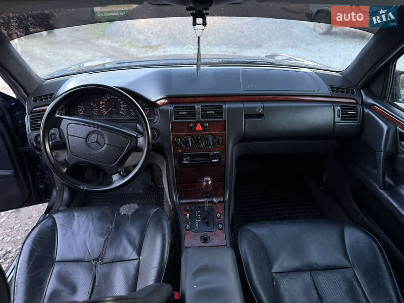 Седан Mercedes-Benz E-Class 1998 в Чернівцях фото 10 Седан Mercedes-Benz E-Class 1998 в Чернівцях