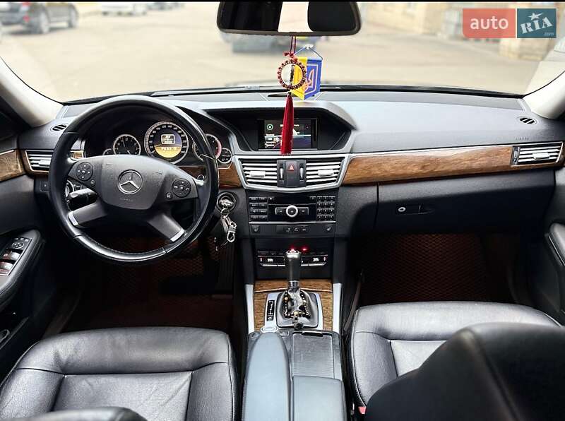 Седан Mercedes-Benz E-Class 2012 в Харькове фото 10 Седан Mercedes-Benz E-Class 2012 в Харькове