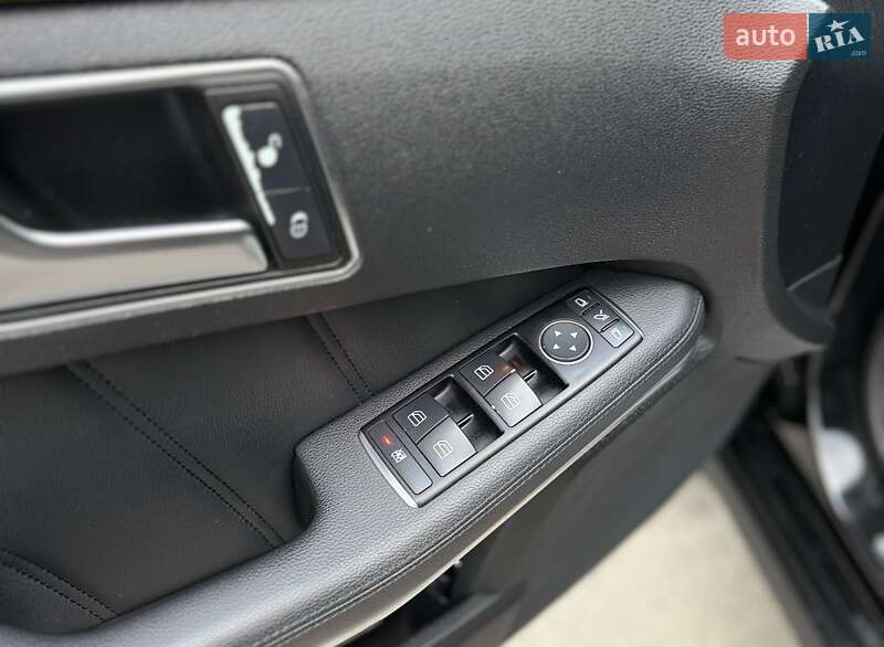 Седан Mercedes-Benz E-Class 2012 в Харькове фото 13 Седан Mercedes-Benz E-Class 2012 в Харькове