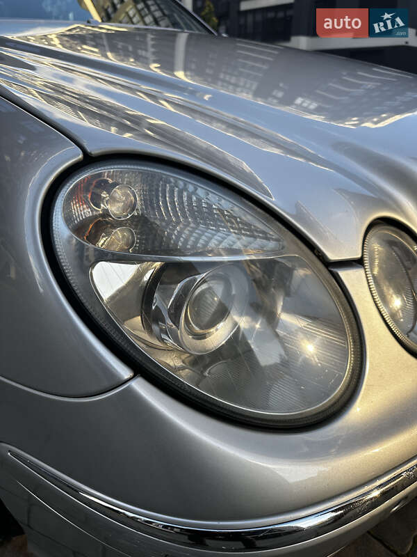 Седан Mercedes-Benz E-Class 2004 в Ивано-Франковске