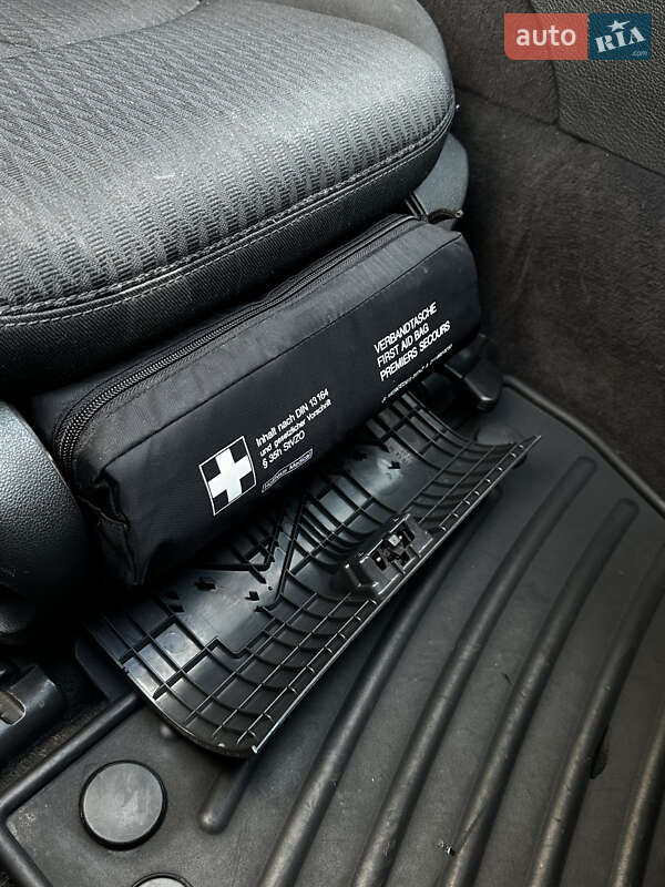 Седан Mercedes-Benz E-Class 2004 в Ивано-Франковске