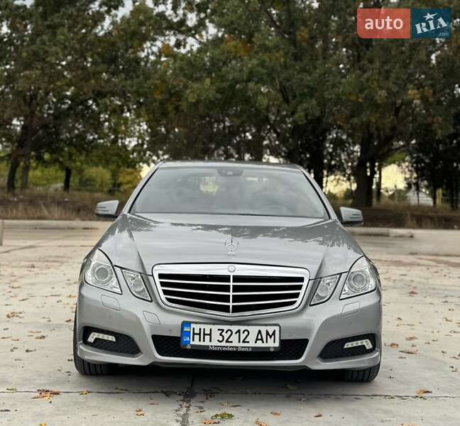 Седан Mercedes-Benz E-Class 2010 в Києві фото 2 Седан Mercedes-Benz E-Class 2010 в Києві