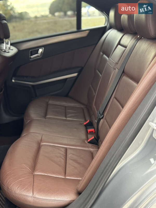 Седан Mercedes-Benz E-Class 2010 в Києві фото 17 Седан Mercedes-Benz E-Class 2010 в Києві