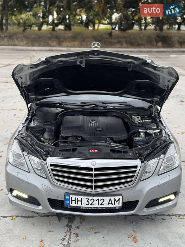 Седан Mercedes-Benz E-Class 2010 в Києві фото 19 Седан Mercedes-Benz E-Class 2010 в Києві