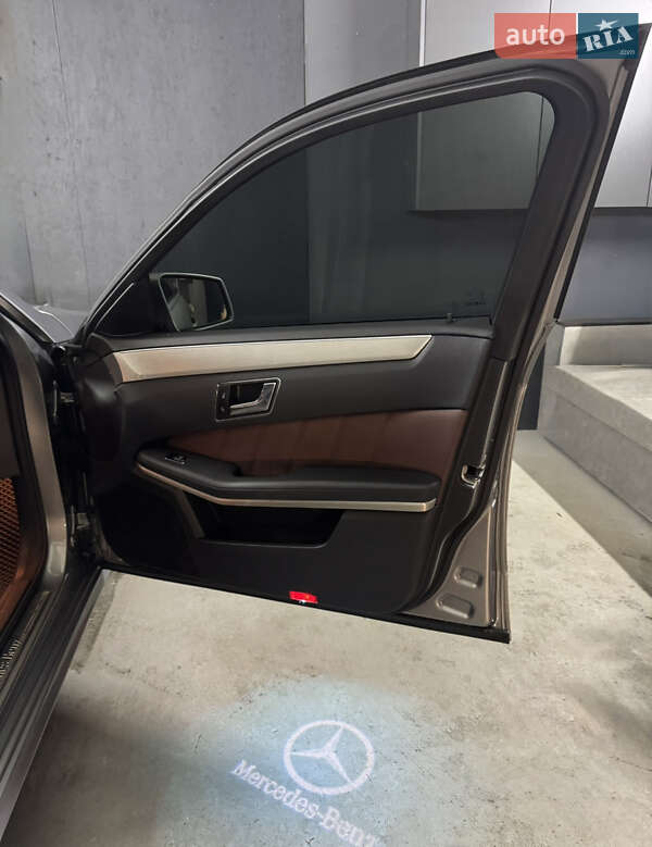 Седан Mercedes-Benz E-Class 2010 в Києві фото 26 Седан Mercedes-Benz E-Class 2010 в Києві