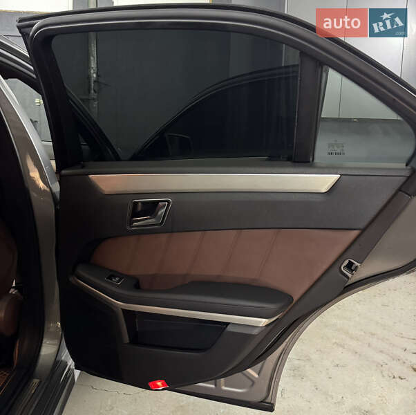 Седан Mercedes-Benz E-Class 2010 в Києві фото 23 Седан Mercedes-Benz E-Class 2010 в Києві