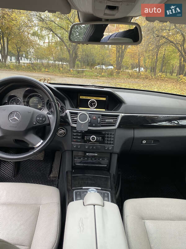 Седан Mercedes-Benz E-Class 2010 в Луцьку фото 16 Седан Mercedes-Benz E-Class 2010 в Луцьку